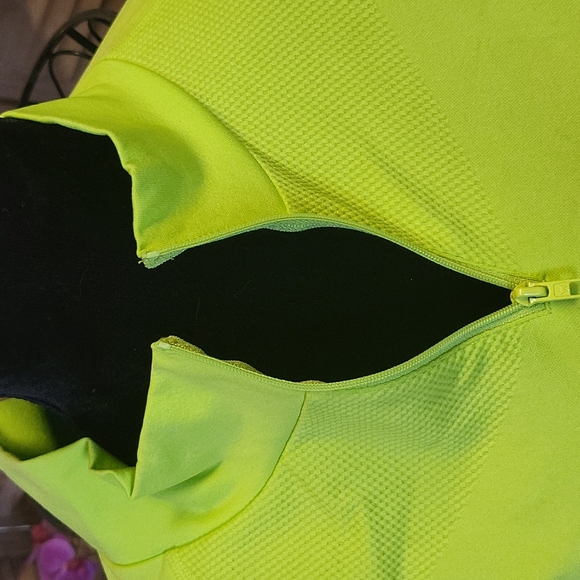 NWT VS.Pink Active Sweatshirt - Picture 3 of 7